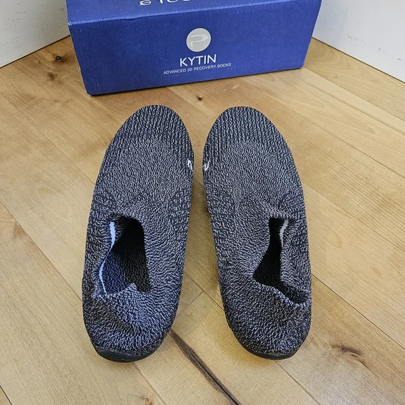 Kytin Parasole Slipper - Picture 3 of 5
